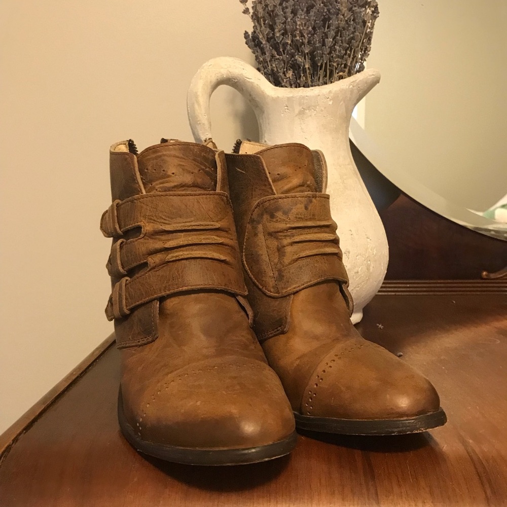 Freebird booties by Steven